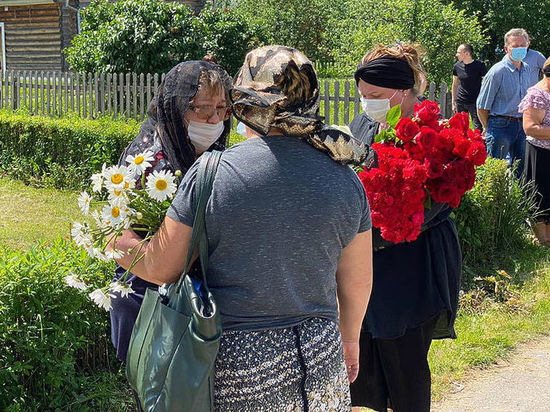 Гражданскую жену погибшего в ДТП с Ефремовым лишили всех средств