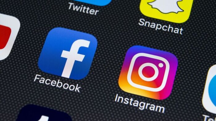 Свободу соскам! В Facebook и Instagram разрешат показывать женскую грудь