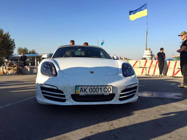 "Правый сектор" преобразовал Porsche россиян