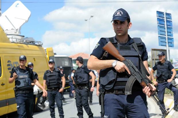 Теракт в Турции: Взрыв на свадьбе унес жизни 22 человек