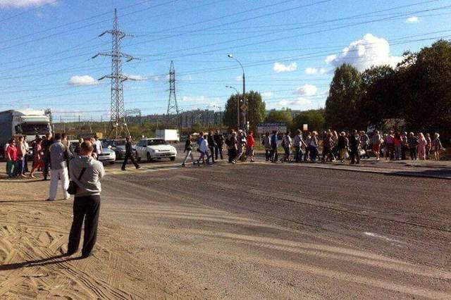 В Тольятти работники «АвтоВАЗагрегат» перекрыли федеральную трассу