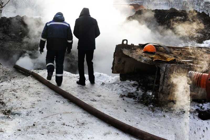 В Подольске из-за отключения отопления начались массовые прорывы труб в жилых домах