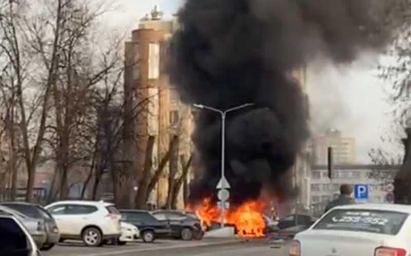 Появилось видео утреннего прилёта в «Газель» в Белгороде