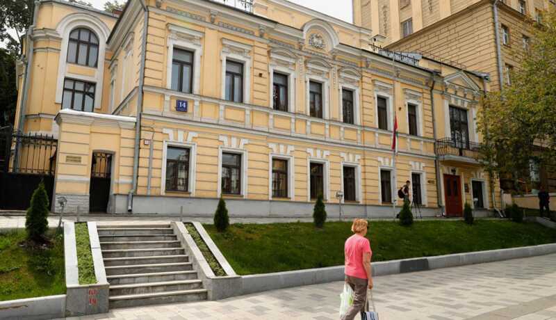 В ливанском посольстве в Москве меры безопасности не усилили после взрывов пейджеров в Ливане