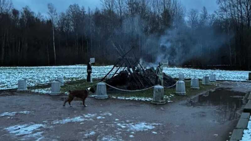 Шалаш Ленина сгорел в Ленобласти