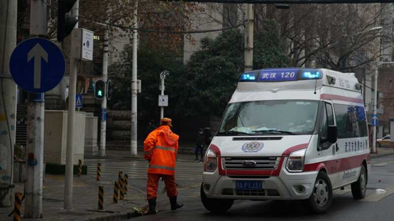 В Китае у торгового центра произошел взрыв