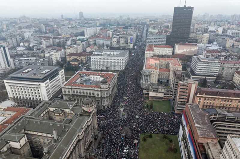 Студенческие массовые протесты угрожают властям Вучича