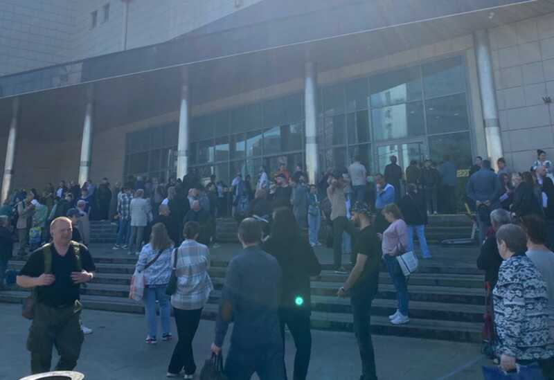 В Москве одновременно эвакуируют два торговых центра