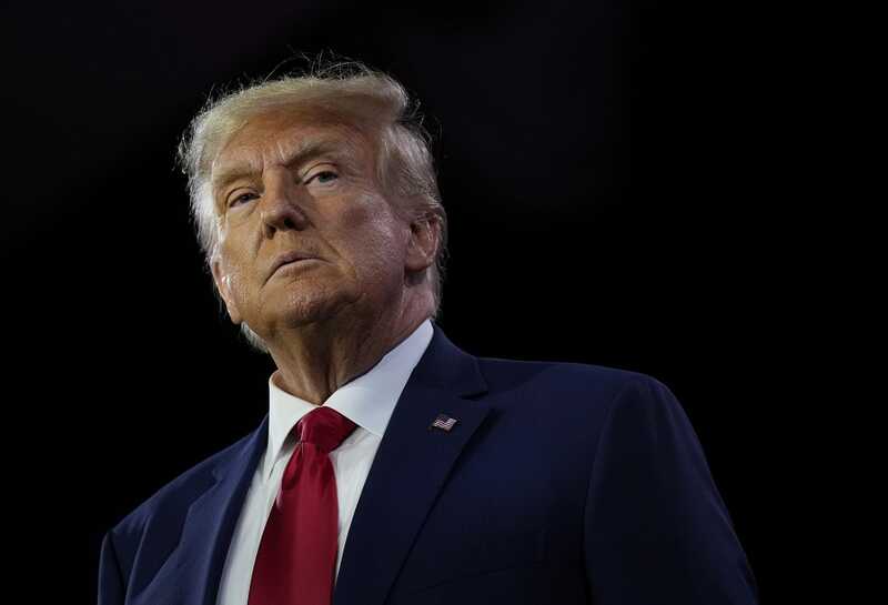 Политика Трампа вызывает сомнения у экономистов: США могут столкнуться с рецессией
