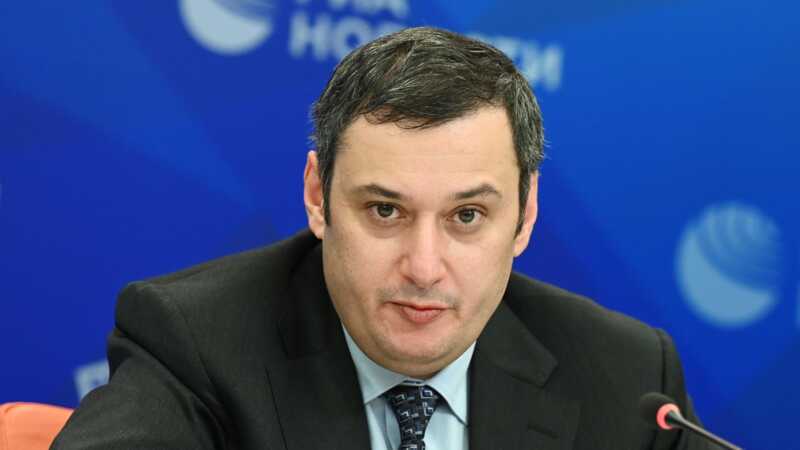 Александр Хинштейн принял решение об увольнении подчиненных, имеющих судимость