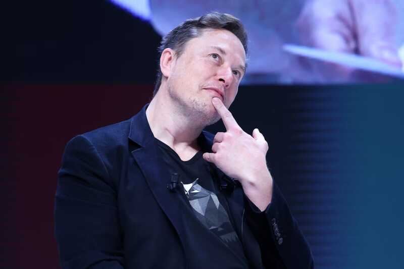 Илон Маск заявил о перспективе управления роботами Optimus через мысли