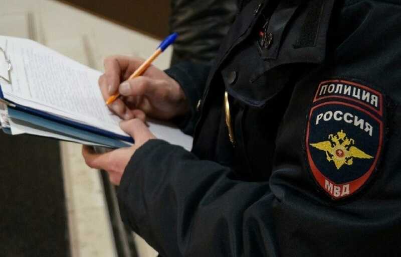 В Москве полиция пришла к квартире активиста Михаила Галяшкина после конфликта с пропагандистом