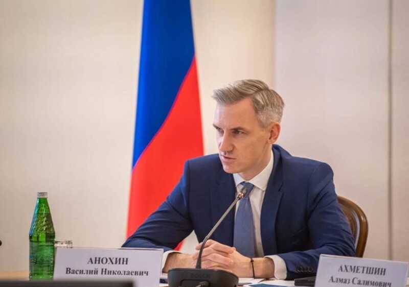 Схемы Василия Анохина в семейных делах: мать государственного служащего приобретает коммерческую недвижимость на сотни миллионов