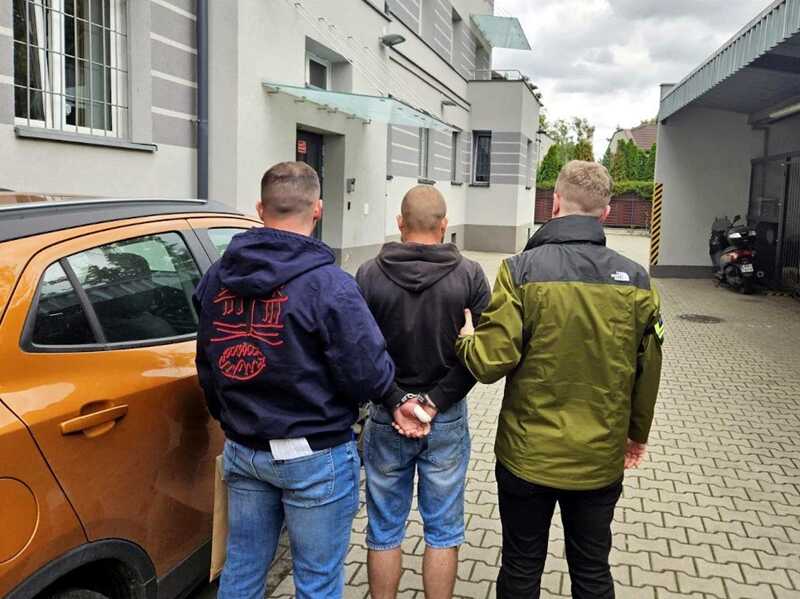В Варшаве мужчина с мачете атаковал прохожего