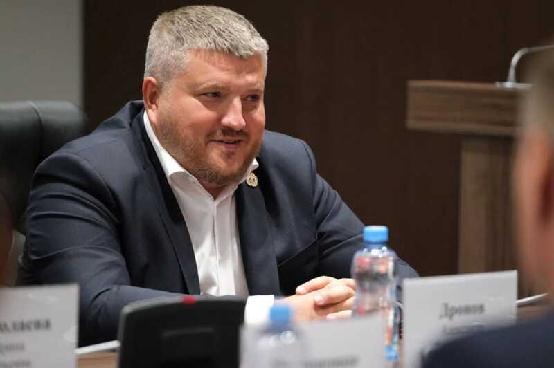 Андрей Дронов и его фонды: каким образом губернатор Новгородской области использует бюджетные средства в личных целях роскоши