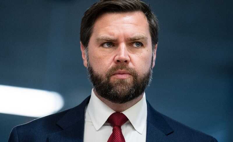 Вице-президент США Джей Ди Вэнс обвинил Байдена в "хаотичном" финансировании Киева