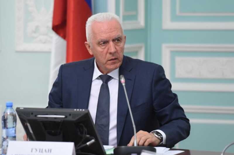 Полпред в СЗФО Александр Гуцан имеет шансы занять пост генерального прокурора России